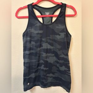 Athleta Momentum Seamless Racerback Tank Camo Sleeveless Activewear Top Medium